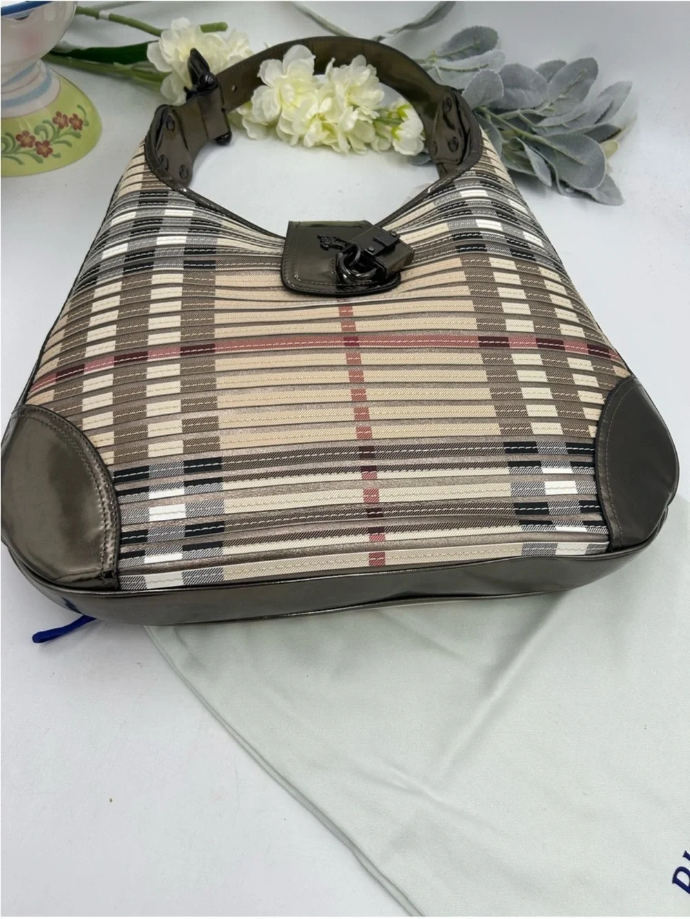 Women’s Burberry Brook hobo bag canvas check made in Italy pristine condition